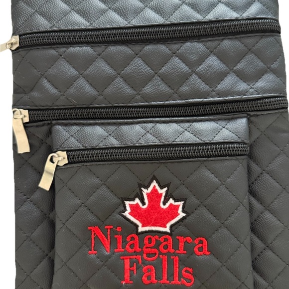 NIAGARA FALLS Crossbody Bag Pouch Unisex Black Faux Leather Red Maple Leaf - Picture 6 of 9